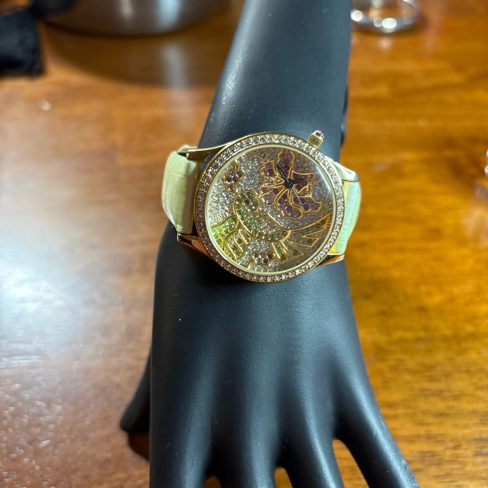HW120 Victoria Wieck Beverly Hills B8310 Crystal Hummingbird Leather Band Watch - Picture 2 of 7